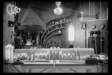 Metropolis Still