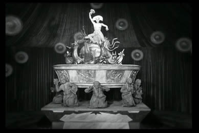 Metropolis Still